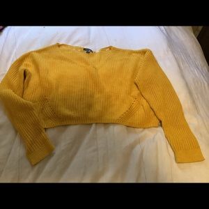 Mustard yellow cropped sweater so L